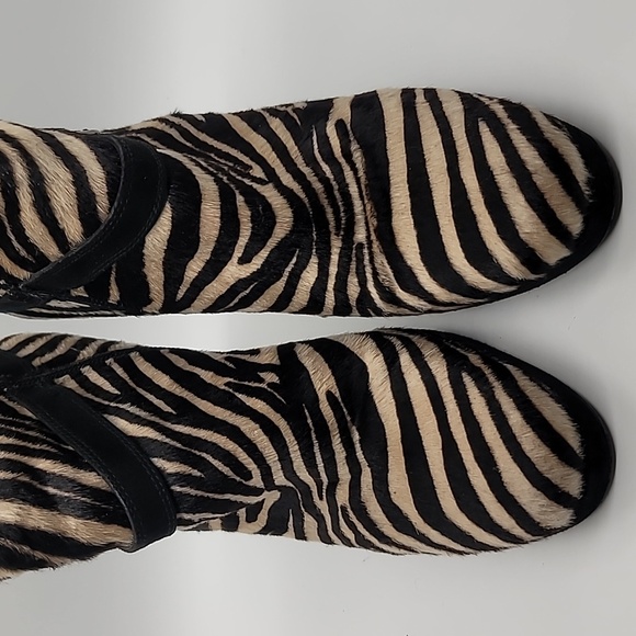 STUART WEITZMAN sz8 Pipenouveau Calf Hair Platform Bootie Zebra Print RA… - Picture 6 of 13